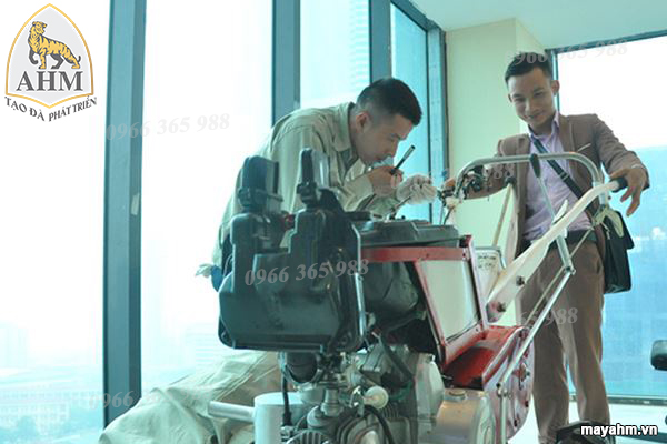 Máy làm đất chất lượng.