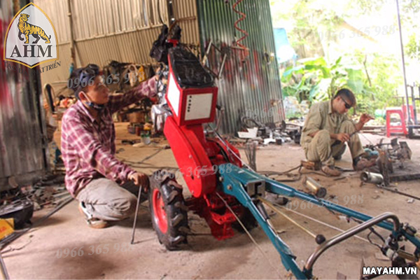 Nguyên lý hoạt động của máy xới đất làm luống.