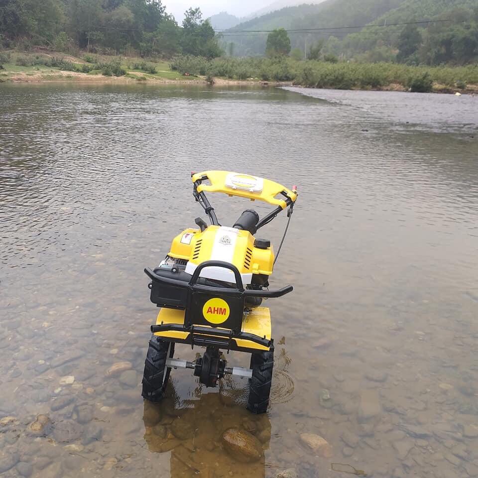 Máy úp trục đứng AHM